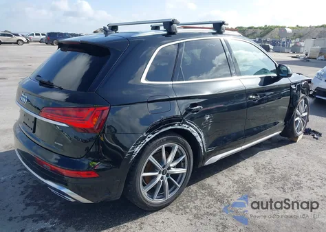 2021 Audi Q5 Premium Plus 55 Tfsi E Quattro S Tronic z USA, uszkodzony, nr VIN WA1E2AFY2M2043536